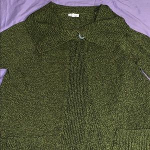 👚🆙  COMFY GREEN SWEATER